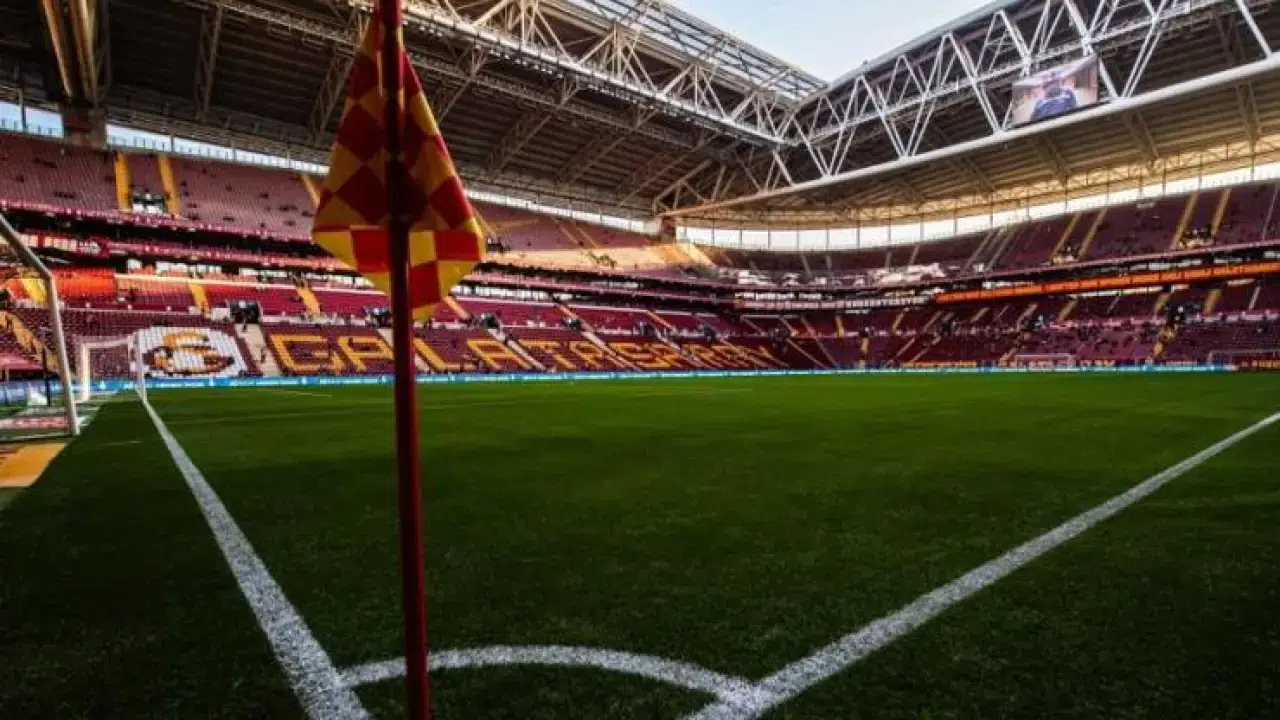 Galatasaray – Lazio Maçı Bu Akşam Hangi Kanalda Yayınlanacak? İşte Canlı Yayın Bilgileri