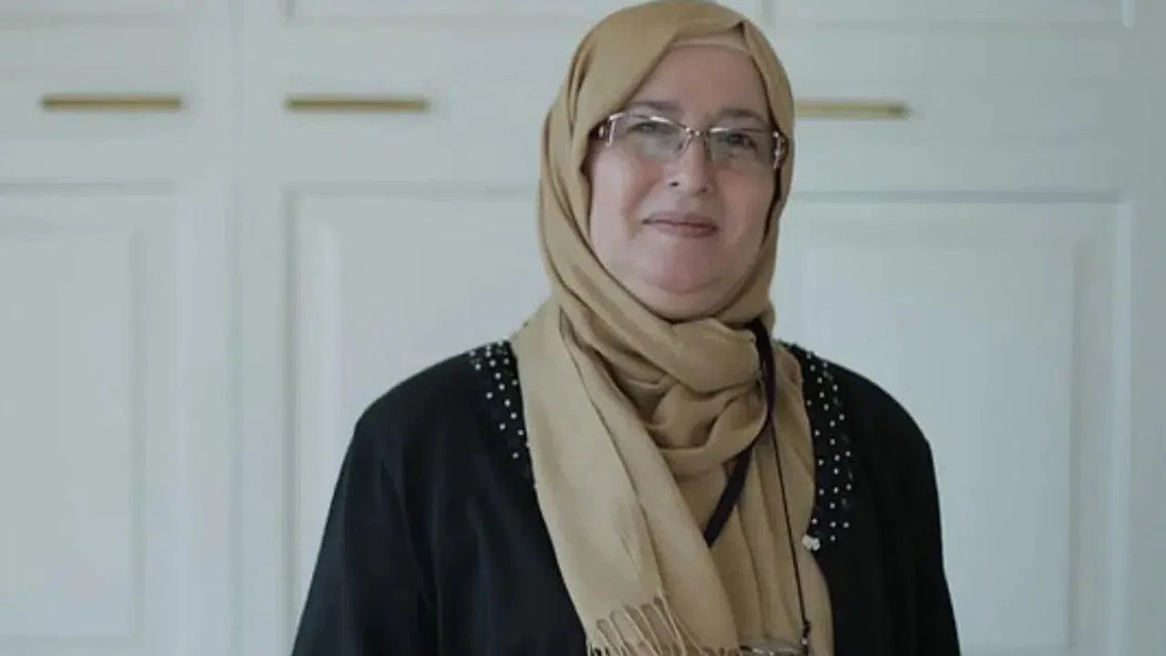Berrin Sönmez kimdir?