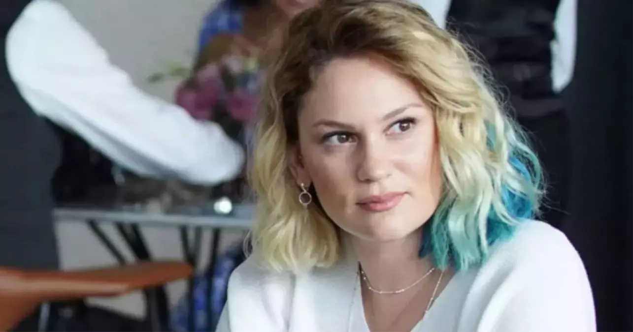 Türk Sinemasının Yıldızı: Farah Zeynep Abdullah'ın Yükselişi ve Kariyer Milatları