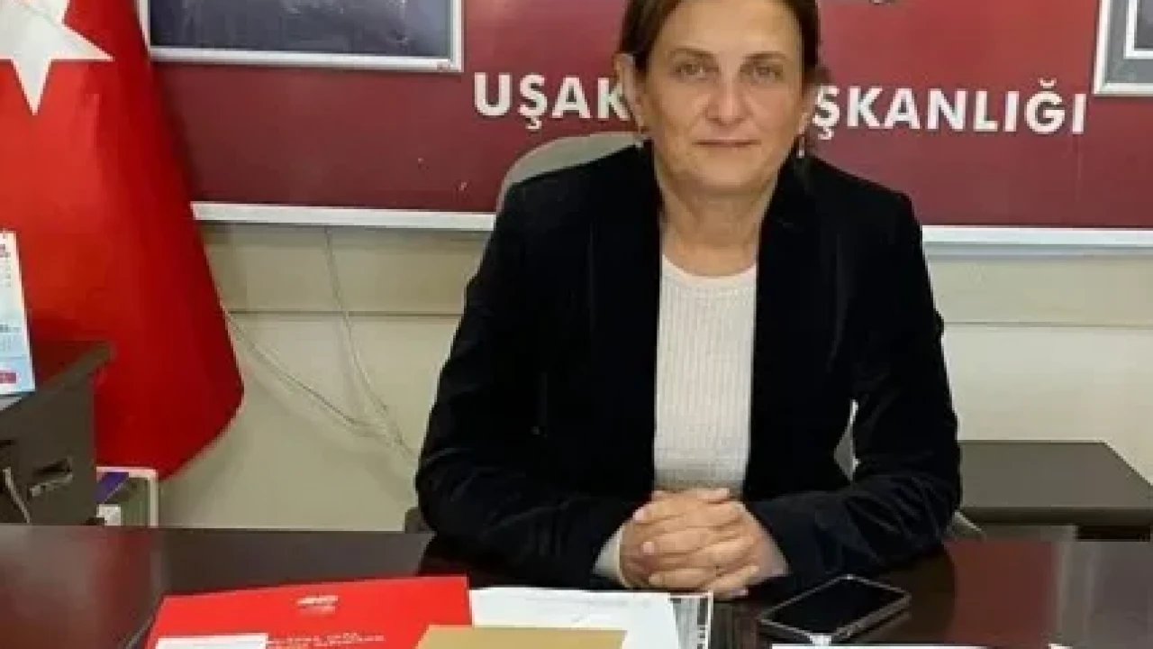 CHP Uşak İl Başkanı Sevinç Yazgan, Adaletsizlikler Sonrası Siyasi Kariyerine Kapan Usulde İstifa Etti
