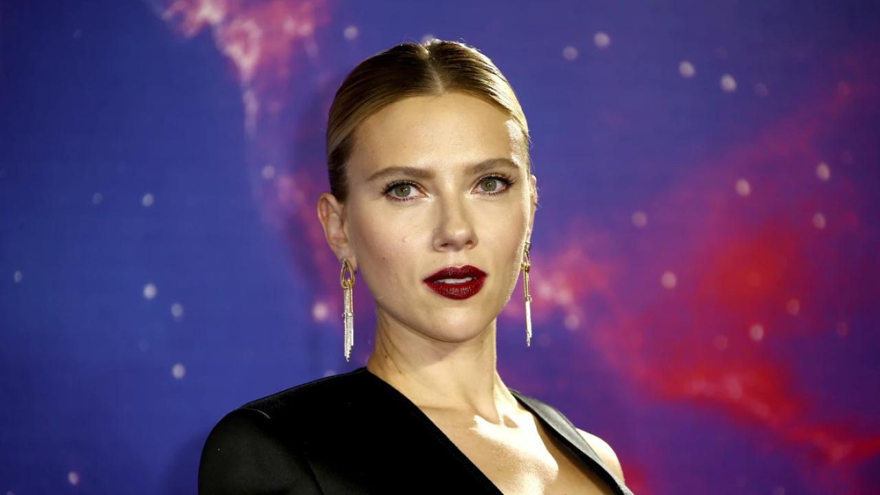 Scarlett Johansson'ın Evlilik ve Kariyer Dönüm Noktası: Aşk, Boşanma ve Tony Ödülü