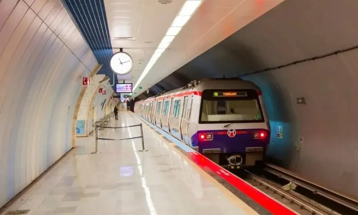 İstanbul Metrounda Ani Duraklama: Yenikapı-Kirazlı Hatında Seyahat Kesildi, Neden Merak Objesi