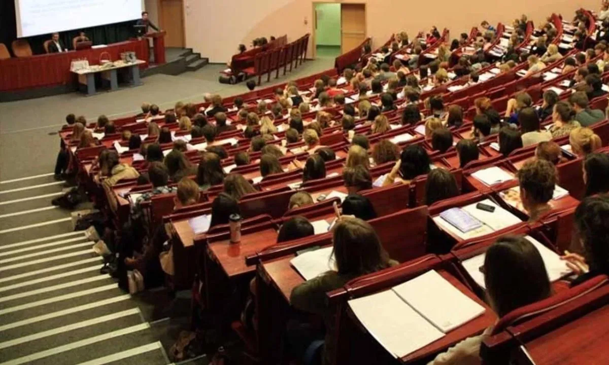Üniversite öğrencilerine müjde! Yeni düzenlemeyi YÖK Başkanı Özvar açıkladı: Üniversite 3 yılda bitirilebilir!