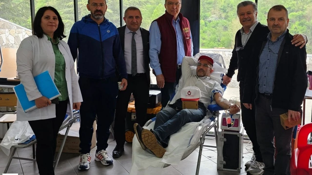 Niksar Mesleki ve Teknik Anadolu Lisesi’nden Kızılay’a Anlamlı Destek: 26 Ünite Kan Bağışı