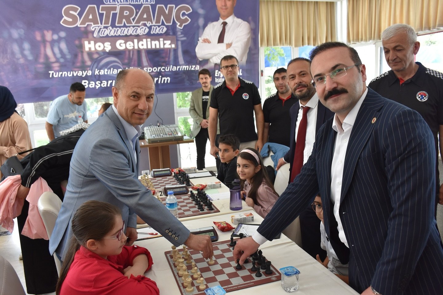 Reşadiye Belediyesi Gençlik Haftası'nda Satranç Turnuvası Düzenledi