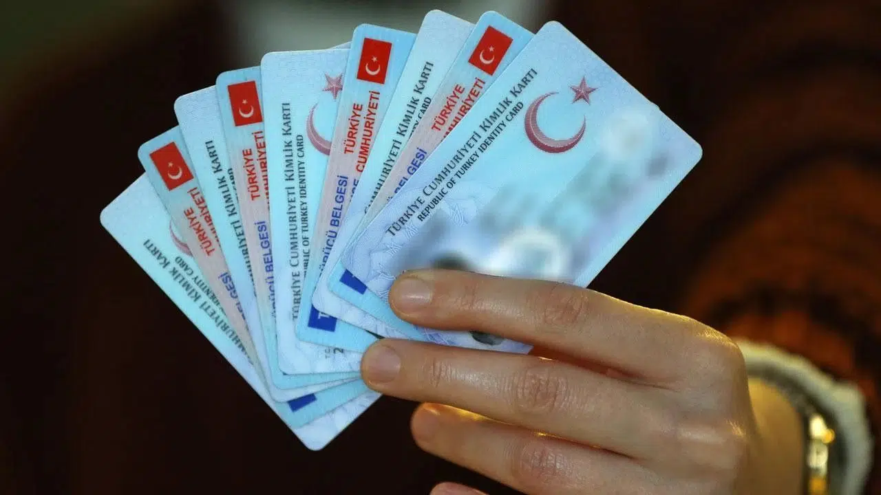 Yeni Kimlik Ne Zaman Gelir? Kimlik Yenileme Süreci ve Nüfus Cüzdanı Basım Süresi