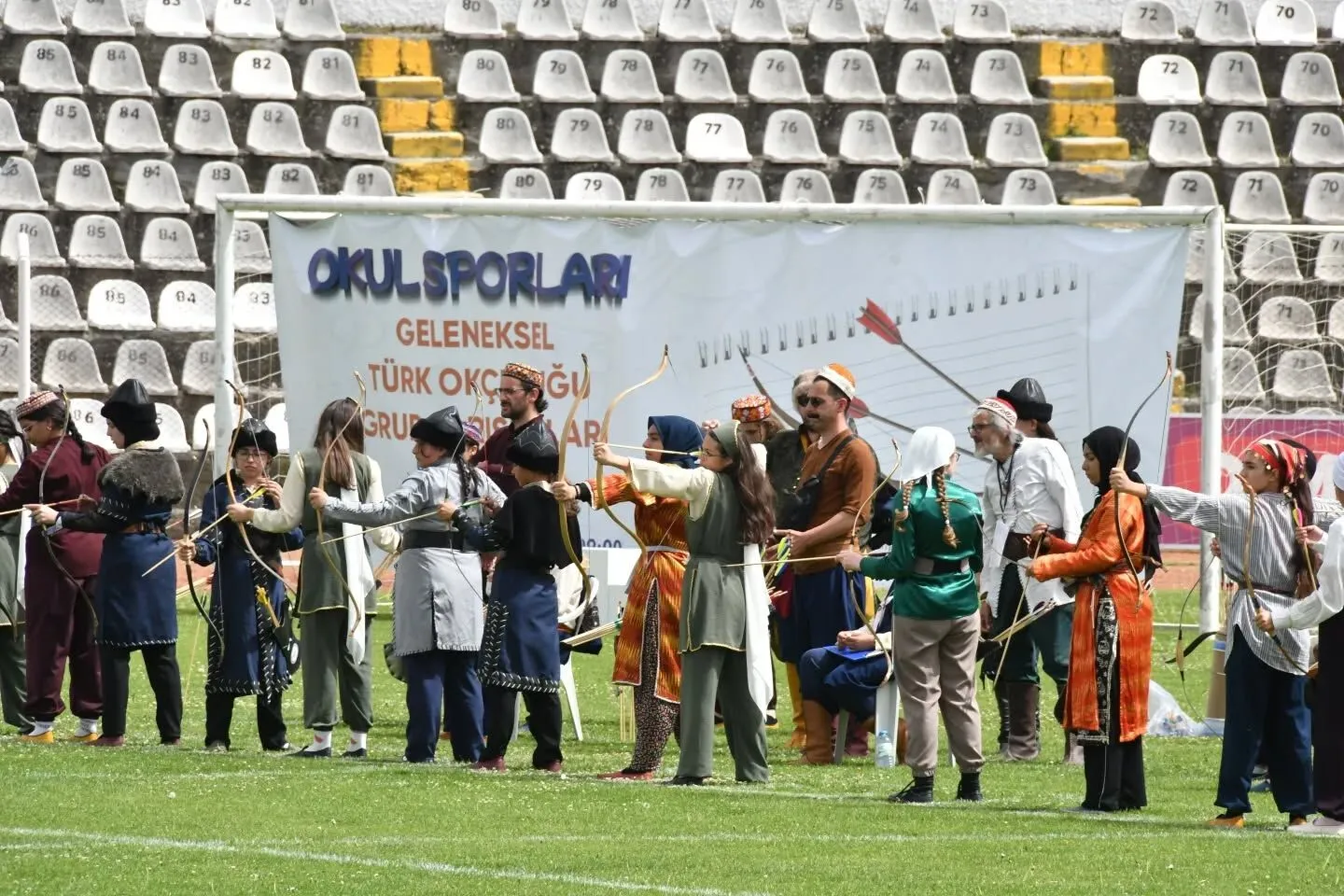 Gaziosmanpaşa Stadyumu’nda Oklar Havada! 850 Sporcu Tokat’ta Geleneksel Türk Okçuluğu İçin Yarışıyor